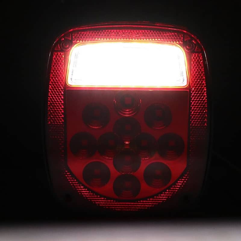 jeep wrangler tail light 2