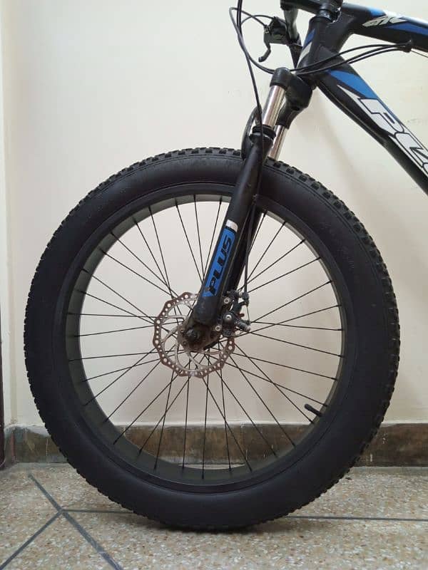 26 INCH IMPORTED PLUS GEAR CYCLE 3 MONTH USED 03265153155 14