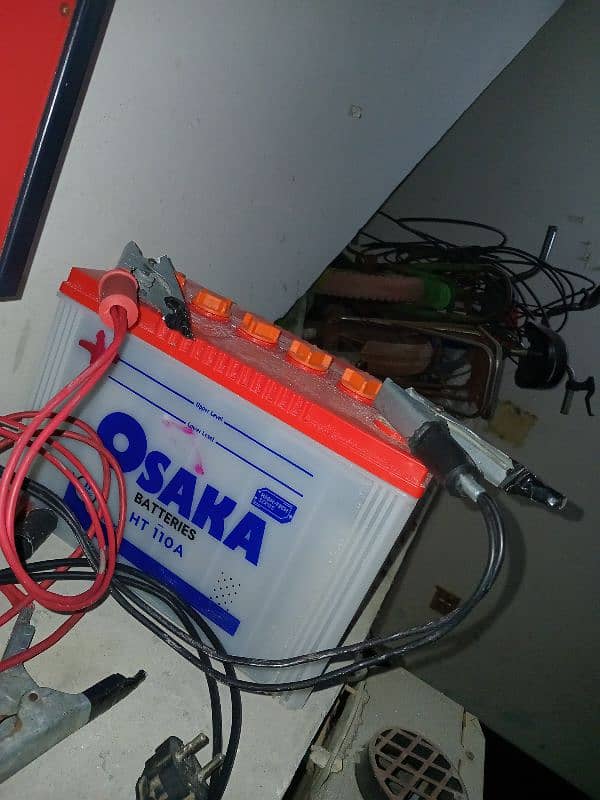 maxpower inverter 1200 model with new battery 2