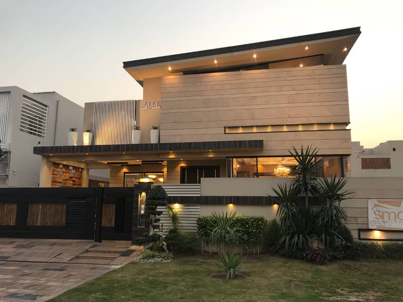 1 Kanal Semi Furnished Used House for Resale in DHA Phase 3 0