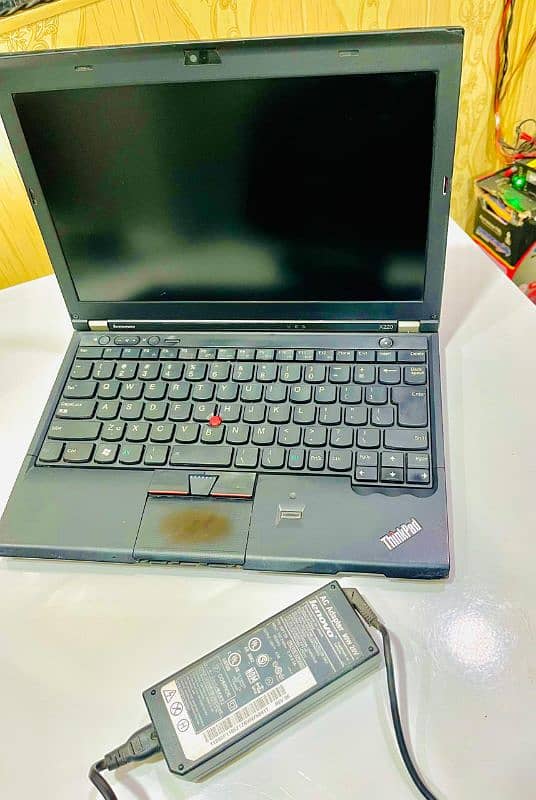 Lenovo thinkpad X 220 core i7 2nd generation 4