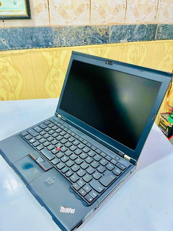 Lenovo thinkpad X 220 core i7 2nd generation 6