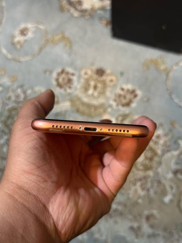 iphone Xr 64 gb PTA Approved 4