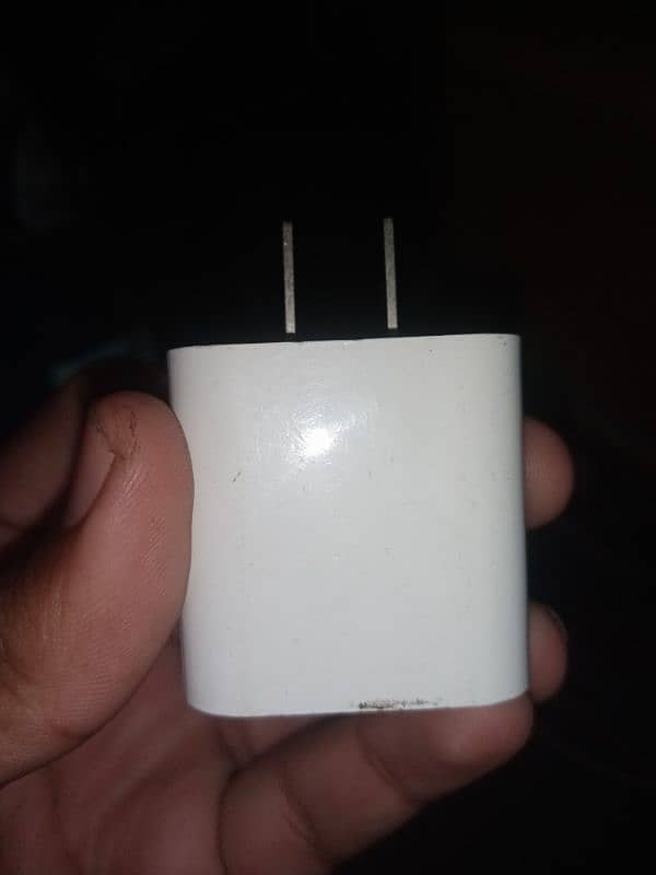 IPhone adapter pd port 1