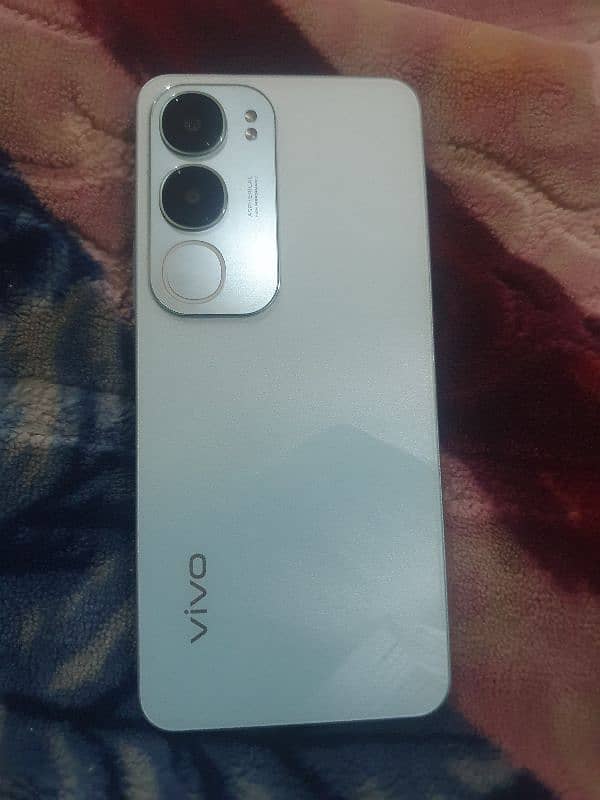 Vivo Y19 s 1