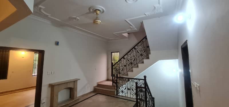 F-11/3: Prime Corner House, Spacious 30x70 Sq Ft, Highly Renovated, Premier Location, 4 Bedrooms, Open Front, 10 Crores. 16