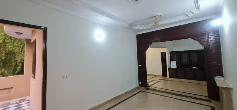 F-11/3: Prime Corner House, Spacious 30x70 Sq Ft, Highly Renovated, Premier Location, 4 Bedrooms, Open Front, 10 Crores. 19