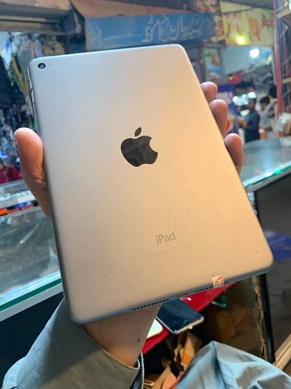 iPad mini 4 …. . 128……  03351276059 WhatsApp  number 1