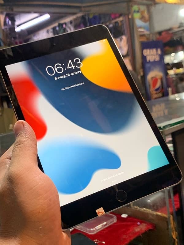 iPad mini 4 …. . 128……  03351276059 WhatsApp  number 5