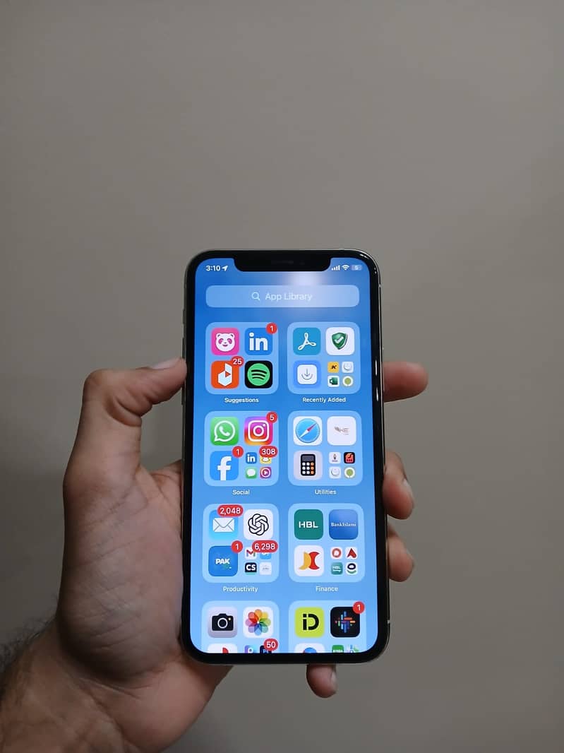 Apple iPhone 11 Pro 6