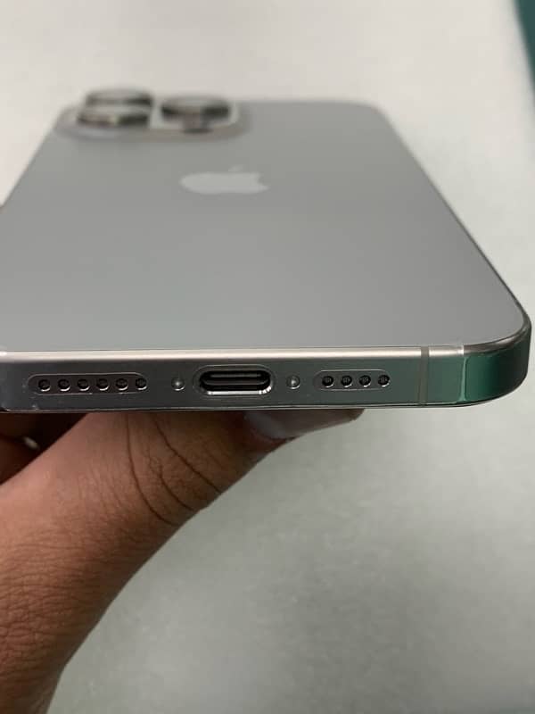 iPhone 15 pro max 256 Gb  PTA 4