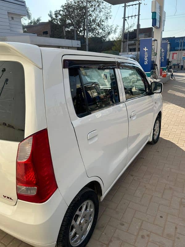 Suzuki Wagon R 2018 3