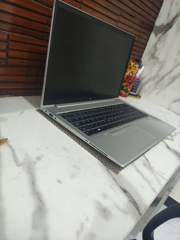 Hp elitebook 850 G7 core i5 10th generation 6