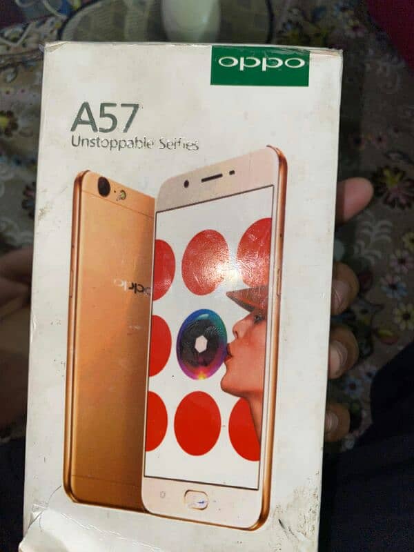 oppoa57 4/64 condition 9by10 All ok bas upar sy touch scratch ha 4