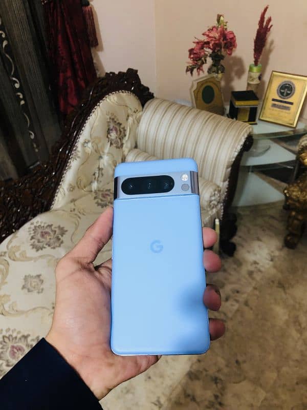 Google Pixel 8 Pro Bay Blue Color 1