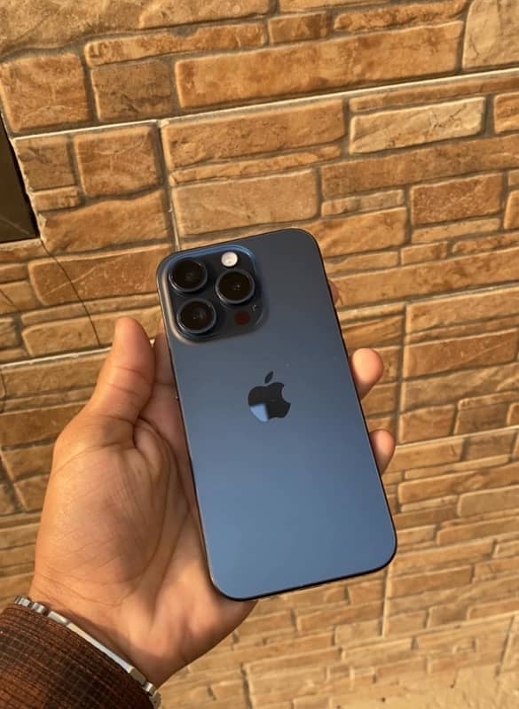 IPHONE 15 Pro 256GB Blue titanium Jv NonPta 2