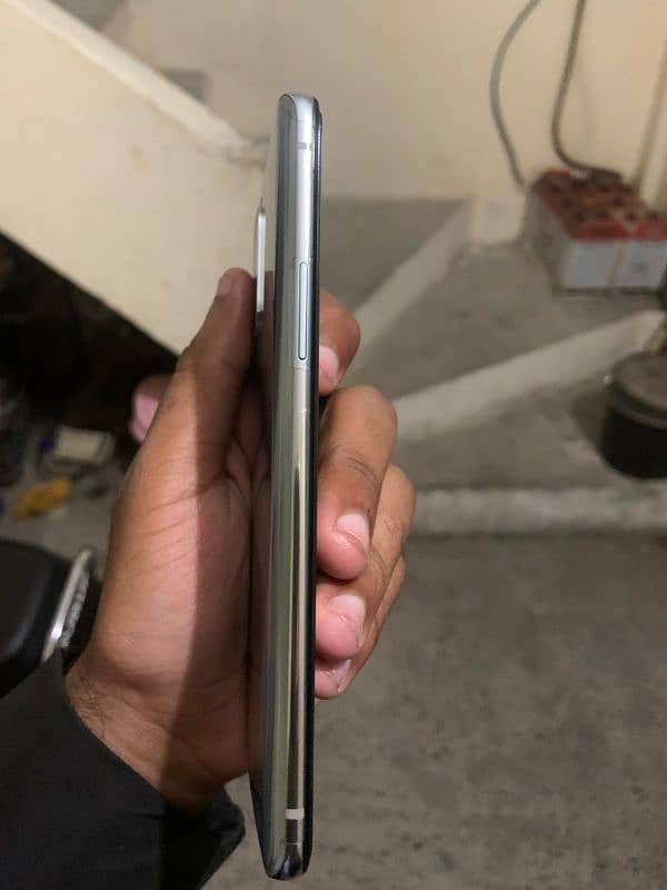 ONEPLUS 8T 10/10 all originals or pack phone hai urgent sale 5