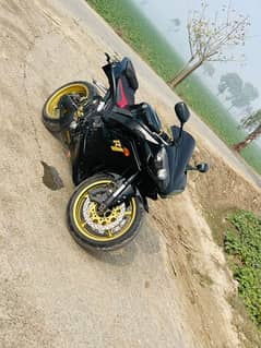 Yamaha r1 2008