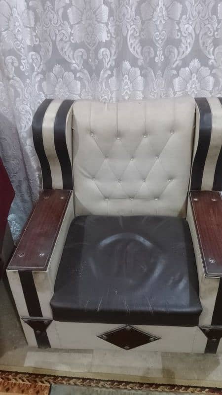 7 seater used Sofa for sale near safora 2