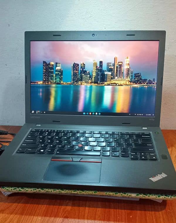 Lenovo thinkpad T470p i5 7th-gen 8GB-RAM 256GB-SSD + original charger 0