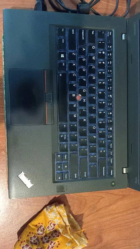 Lenovo thinkpad T470p i5 7th-gen 8GB-RAM 256GB-SSD + original charger 1