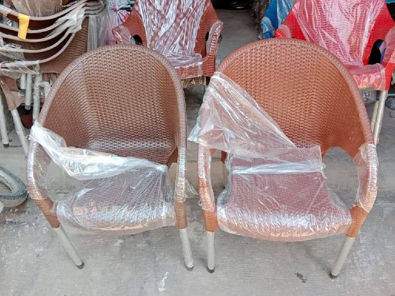 plastic chairs set available at wholesale price 3