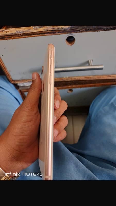 iPhone 8 Plus 10/10 condition 64 gb by pass 6