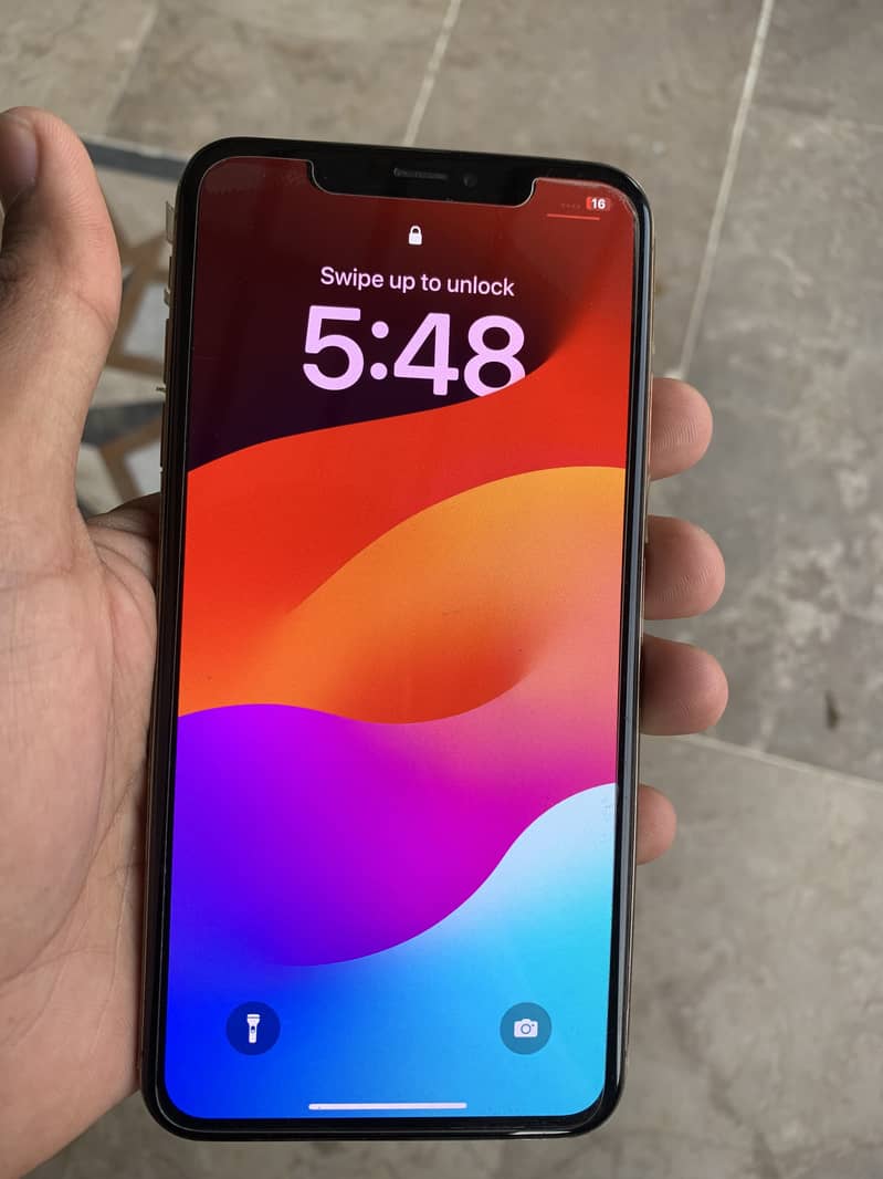 Apple iPhone XS Max 0