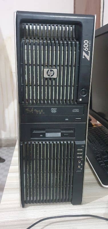 Z600 Workstation, 4GB Ram, 256 GB SSD, 1TB HHD Hard 12 Core 0