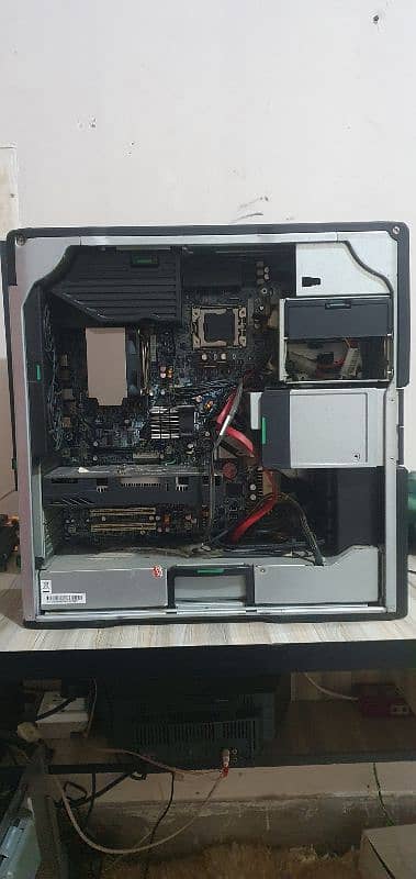 Z600 Workstation, 4GB Ram, 256 GB SSD, 1TB HHD Hard 12 Core 4