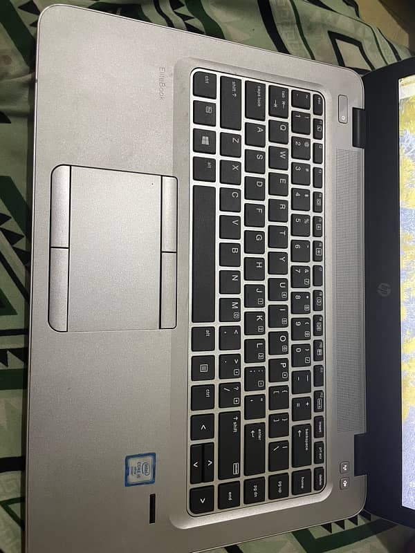 Hp laptop 8gb 128gb 3