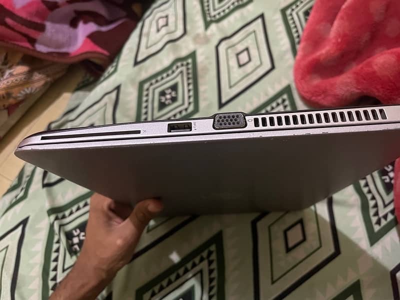 Hp laptop 8gb 128gb 7