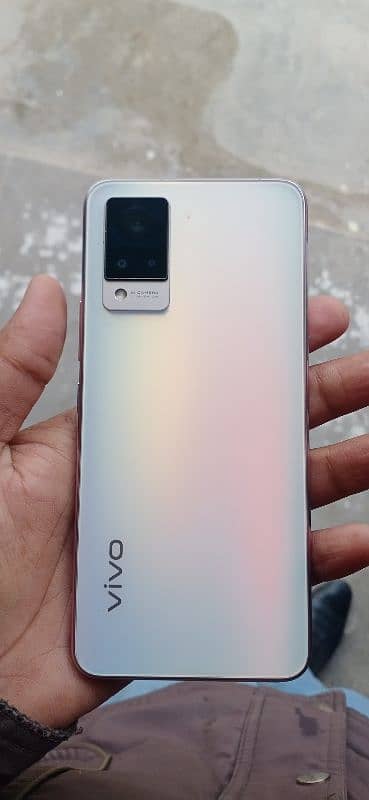 Vivo V21 1