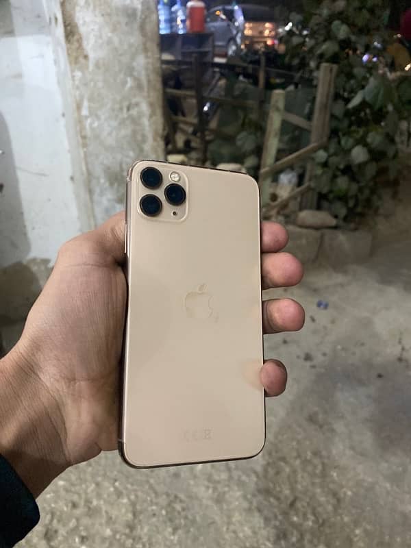 iPhone 11 Pro Max 0