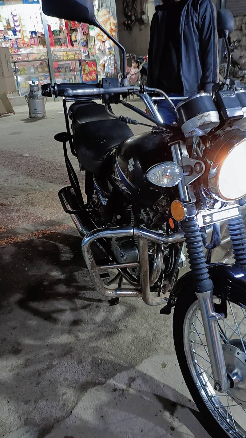 Suzuki GS 150 2019 1