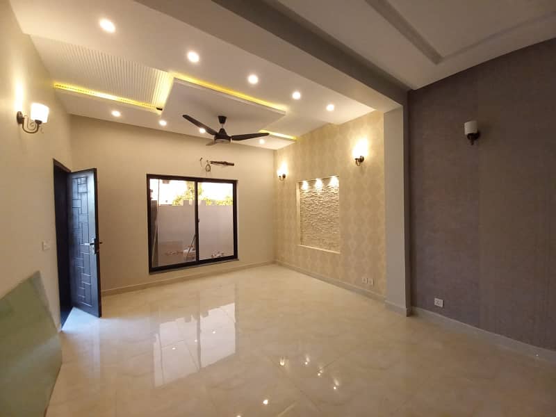 5 MARLA BRAND NEW HOUSE FOR SALE IN ITTEHAD TOWN RAIWIND ROAD LAHORE. 5