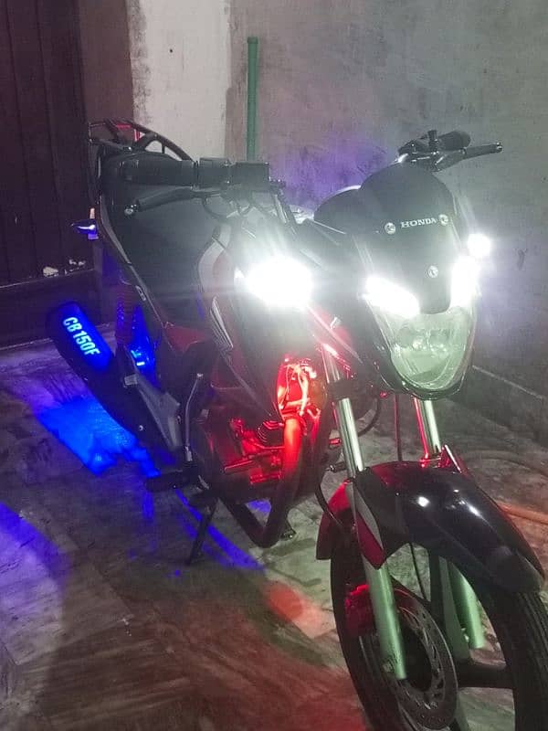 Honda CB 150f 8