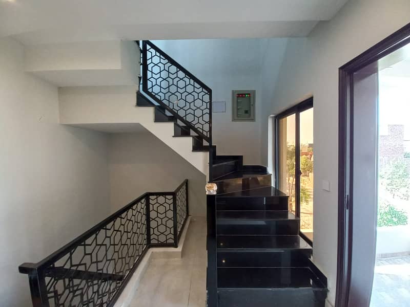 5 MARLA BRAND NEW HOUSE FOR SALE IN ITTEHAD TOWN RAIWIND ROAD LAHORE. 13