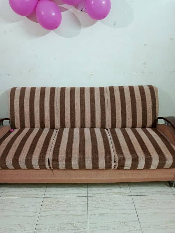 7 Seater Sofa With Center Table 0