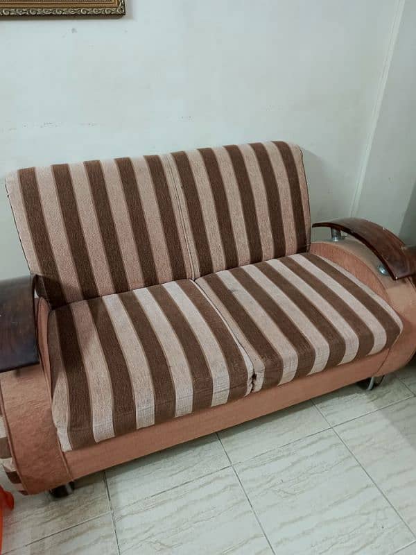 7 Seater Sofa With Center Table 2