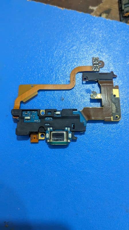 LG G7 charging port  LG G7 Parts available 1