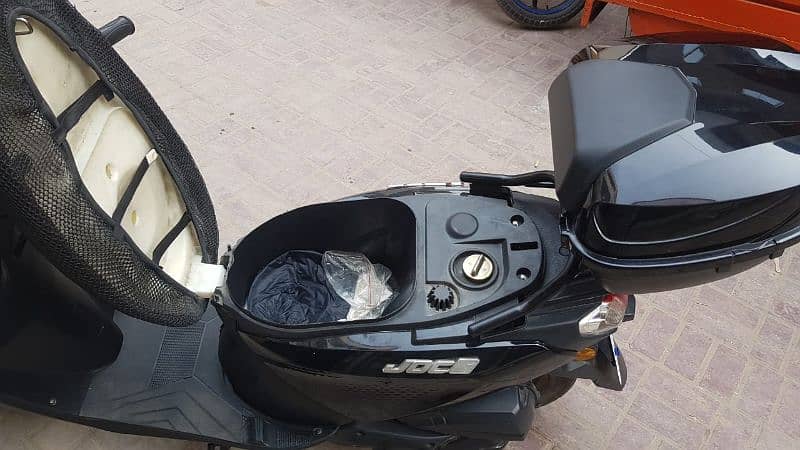 150cc Branded Scooty for sale. 2