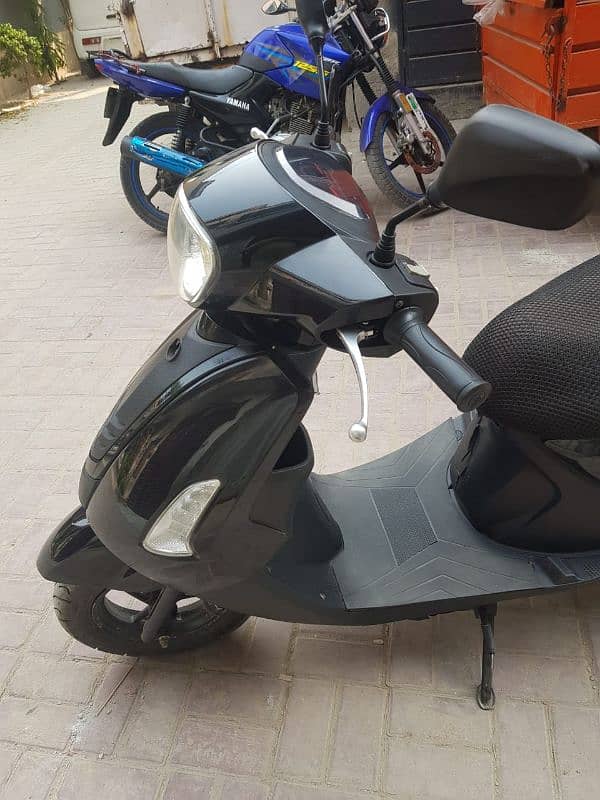 150cc Branded Scooty for sale. 3