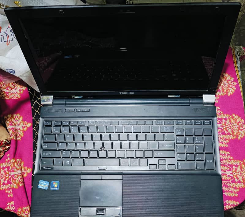 Toshiba Tecra R950 Core i5 3rd Generation 1