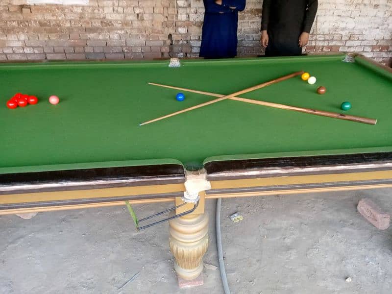 Snooker table 10/10 condition in used 1