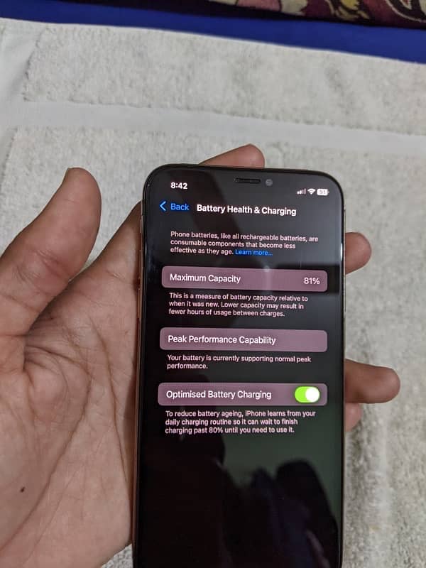 Iphone xs  256gb  pta approved 11