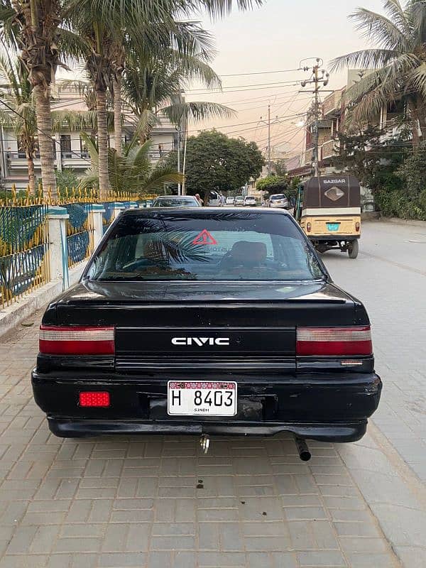 Honda Civic EXi 1988 4