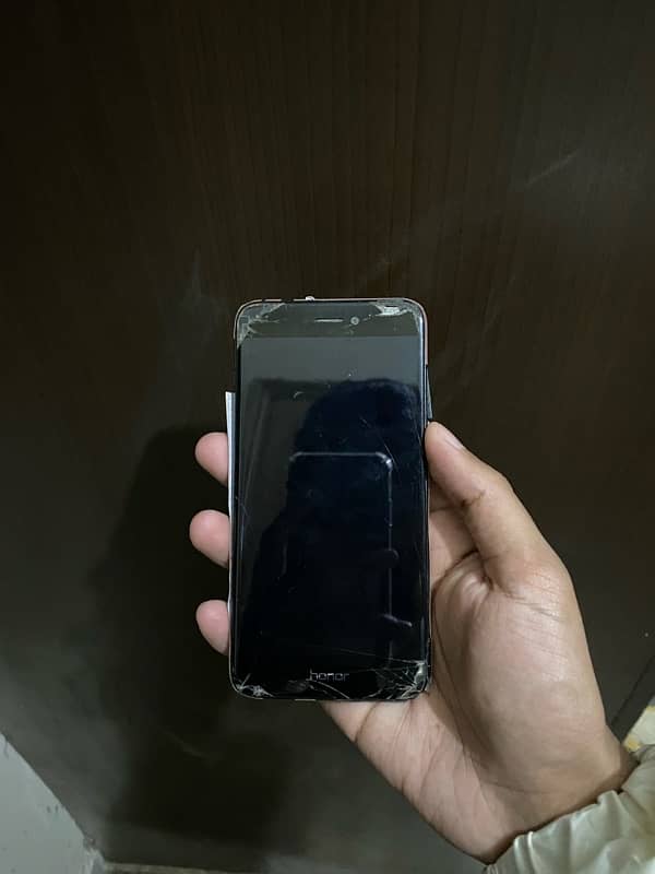 honor 8 lite 2/16 condition rough urgent sale 0