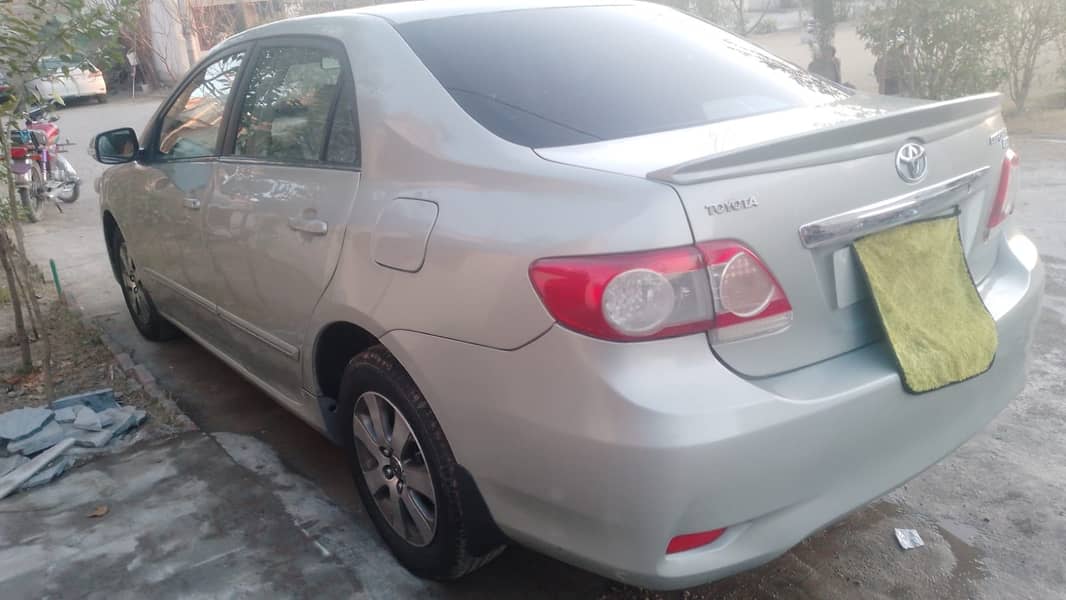 Toyota Corolla GLI 2011 4