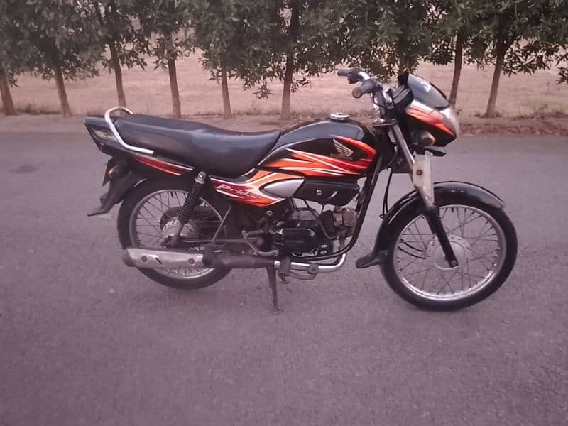 Honda Pridor 100cc model 2017 03127915119 1